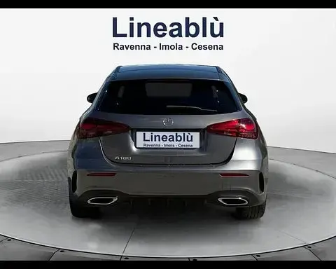 Usata Mercedes A180 AMG Line Premium 136 CV (100 kW) 2023 Grigio Berlina