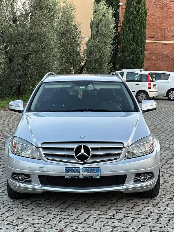 Usata Mercedes C220 Elegance 170 CV (125 kW) 2009 Giallo Station wagon