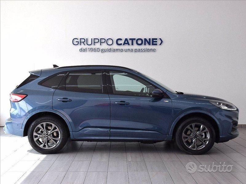 Usata Ford Kuga ST-Line X 225 CV (165 kW) 2022 Blu metallizzato SUV