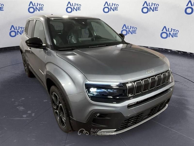 Grigio Usata 2024 Jeep Avenger Summit SUV | 24.490 € (Buon prezzo) - Immagine 1/3