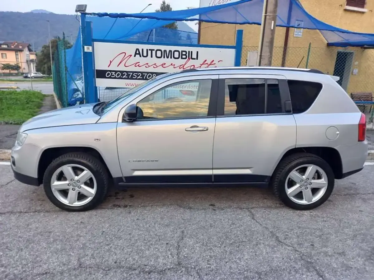 Usata Jeep Compass Limited 163 CV (119 kW) 2012 Argento SUV