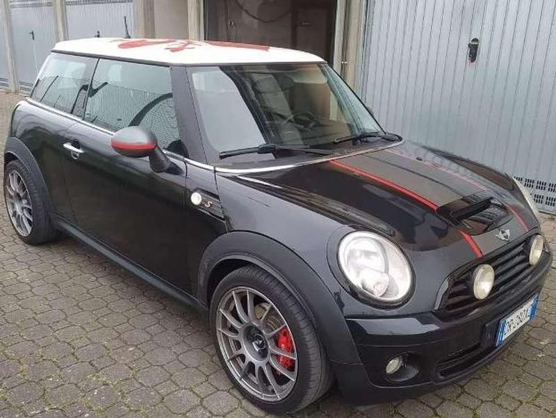 Usata Mini Cooper 120 CV (88 kW) 2008 Nero Utilitaria