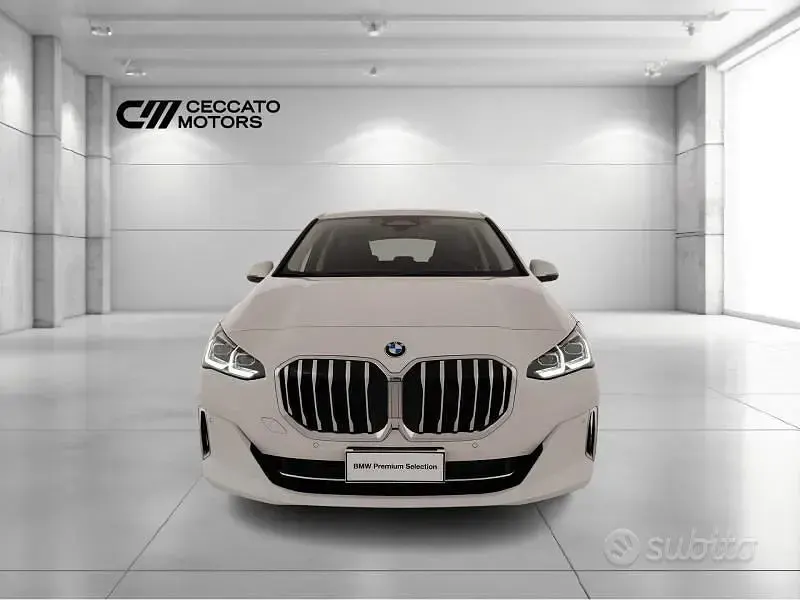 Usata BMW 218 Active Tourer Luxury Line 150 CV (110 kW) 2025 Bianco Monovolume