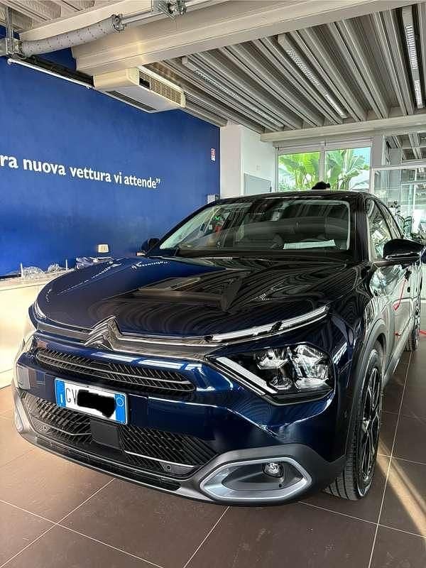 Usata 2024 Citroën e-C4 Berlina | 24.500 € (Buon prezzo) - Immagine 1/3