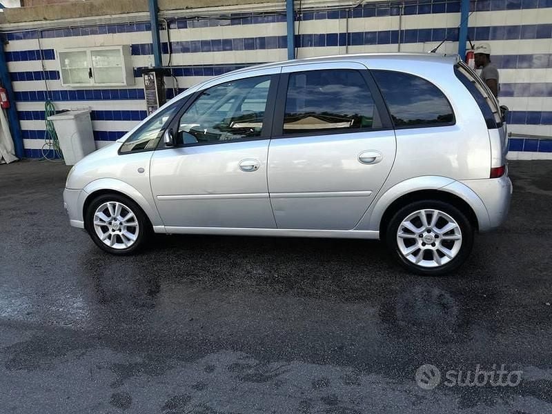Grigio Usata 2007 Opel Meriva Monovolume | 1000 € (Ottimo prezzo) - Immagine 1/1