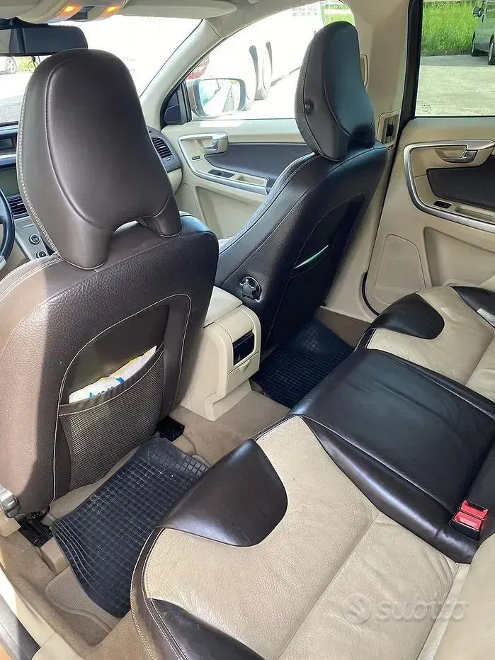 Usata Volvo XC60 175 CV (128 kW) 2010 Marrone SUV