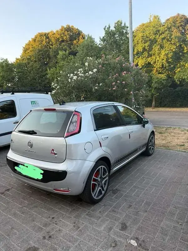 Usata Fiat Punto Evo Dynamic 77 CV (56 kW) 2011 Utilitaria