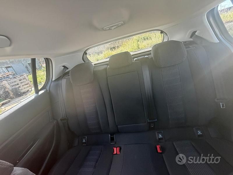 Usata Peugeot 308 120 CV (88 kW) 2018 Berlina