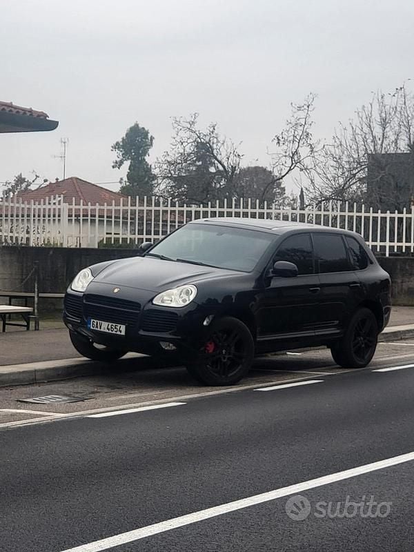 Usata Porsche Cayenne Turbo S 521 CV (383 kW) 2006 Nero SUV