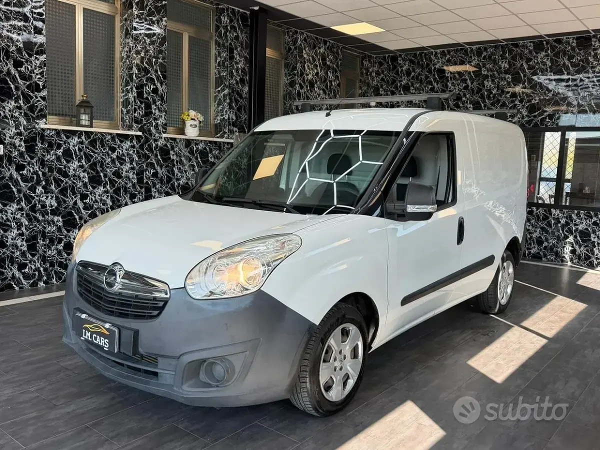 Usata Opel Combo 95 CV (69 kW) 2016 Bianco Monovolume