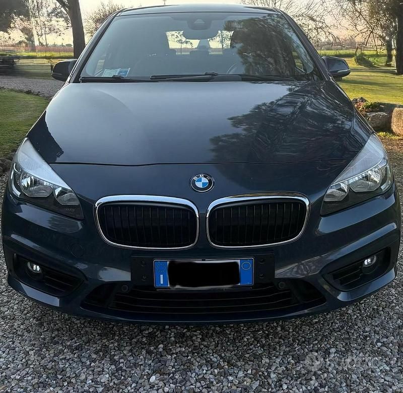 Usata BMW 218 Comfort Edition 150 CV (110 kW) 2015 Blu Station wagon