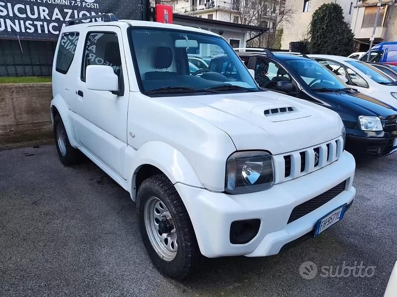 Usata Suzuki Jimny 85 CV (62 kW) 2017 Bianco SUV
