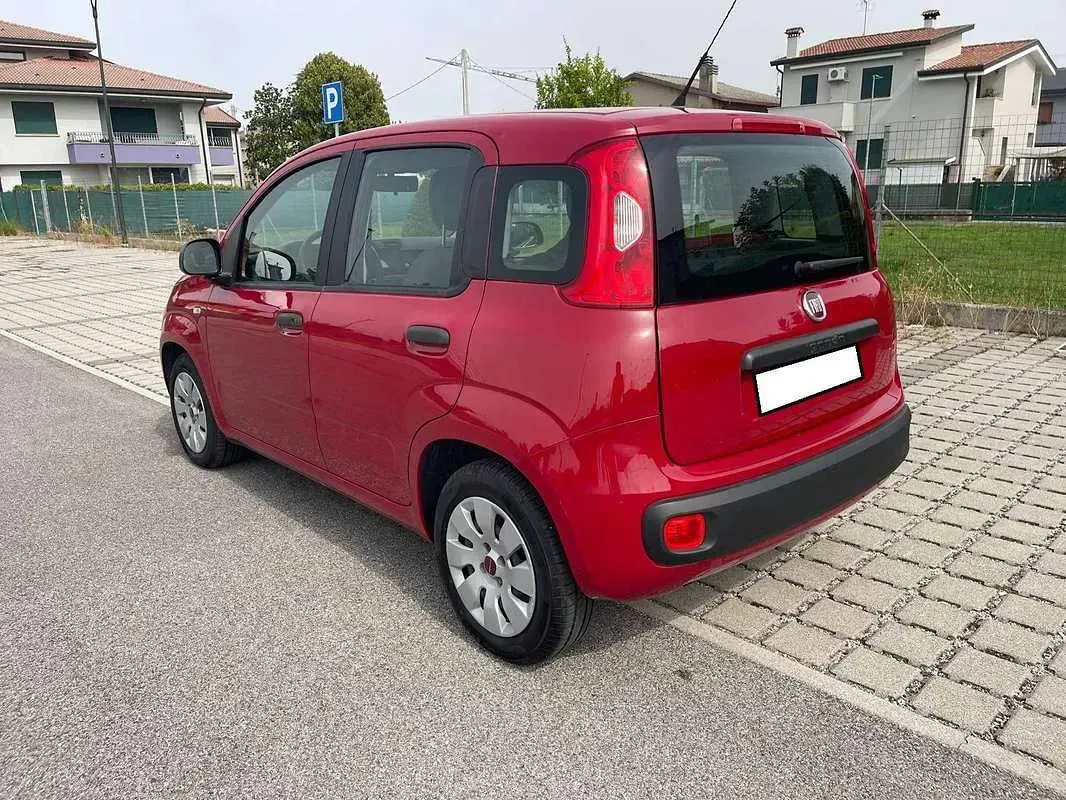 Usata Fiat Panda Pop 69 CV (50 kW) 2016 Rosso Utilitaria