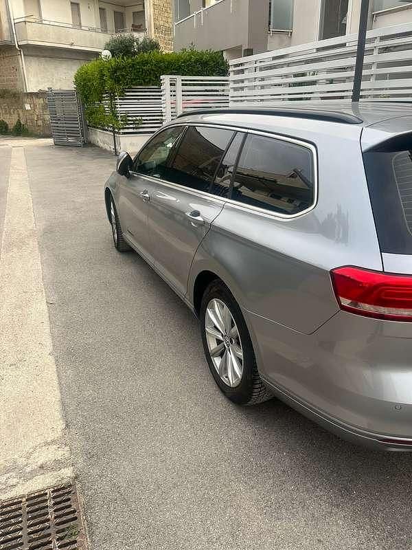 Usata VW Passat Business 120 CV (88 kW) 2019 Grigio Station wagon