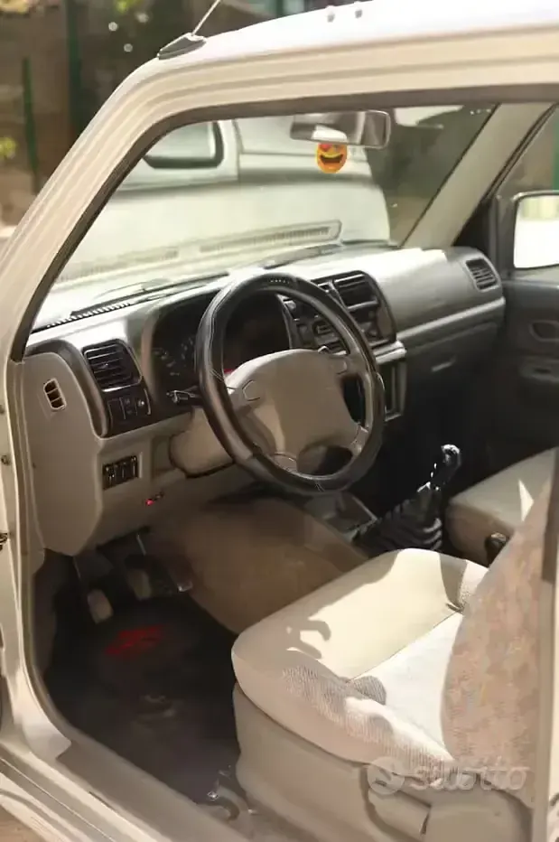 Usata Suzuki Jimny 82 CV (60 kW) 2000 Grigio SUV
