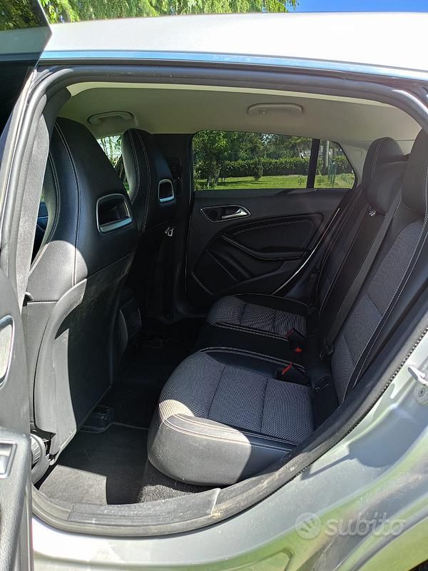 Usata Mercedes CLA180 Shooting Brake Business 109 CV (80 kW) 2016 Grigio Station wagon