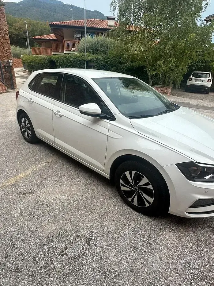 Usata VW Polo 80 CV (58 kW) 2021 Bianco Utilitaria