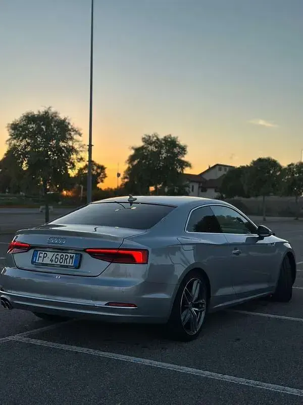 Usata Audi A5 Ambiente 190 CV (139 kW) 2017 Grigio Coupé