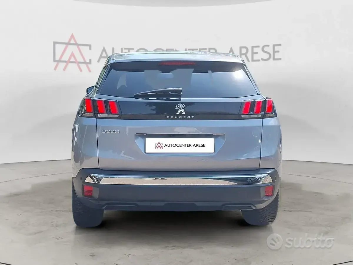 Usata Peugeot 3008 Allure 131 CV (96 kW) 2023 Grigio SUV