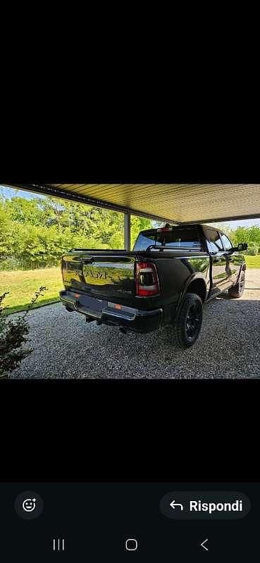 Usata RAM 1500 401 CV (294 kW) 2022 Nero Pick-up
