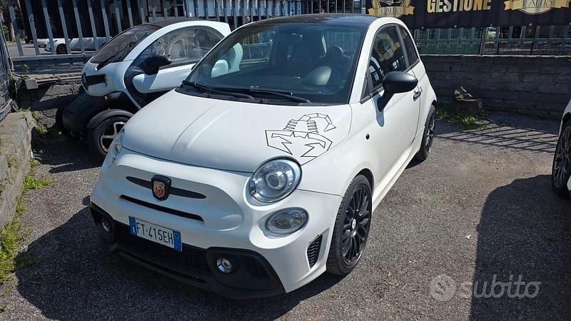 Usata Abarth 500 Custom 134 CV (98 kW) 2015 Bianco Utilitaria