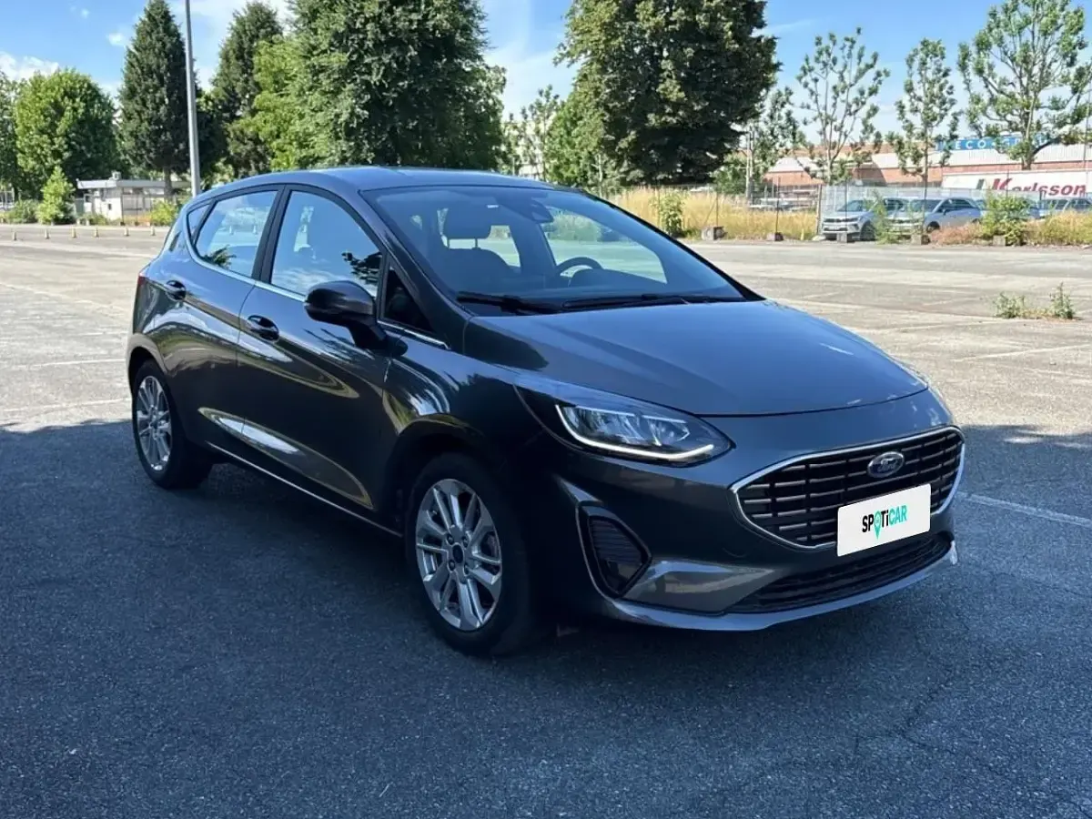 Usata Ford Fiesta Titanium 125 CV (91 kW) 2022 Grigio Utilitaria