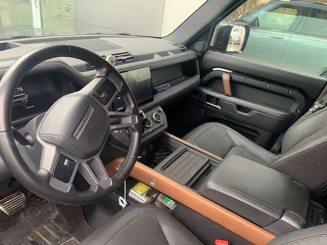 Usata Land Rover Defender 300 CV (220 kW) 2022 SUV