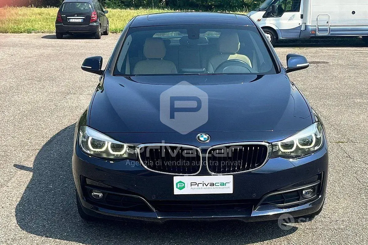 Usata BMW 320 Gran Turismo Luxury Line 190 CV (139 kW) 2017 Bluazzurro Coupé