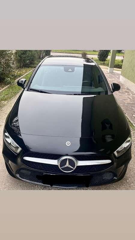 Usata Mercedes A180 Business 109 CV (80 kW) 2019 Nero Berlina