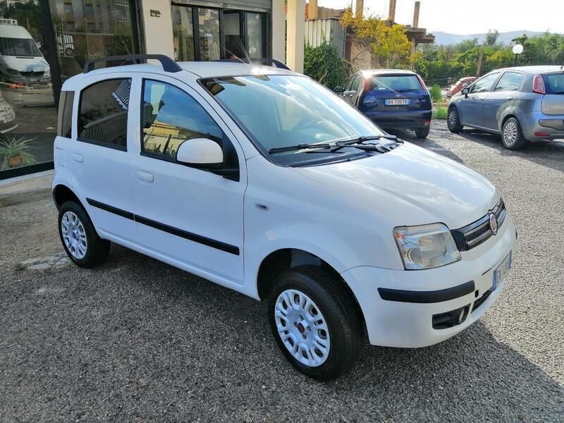 Usata Fiat Panda 4x4 Climbing 74 CV (54 kW) 2011 Bianco Utilitaria