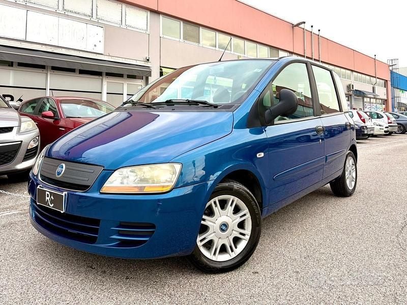 Usata Fiat Multipla 116 CV (85 kW) 2005 Blu Monovolume