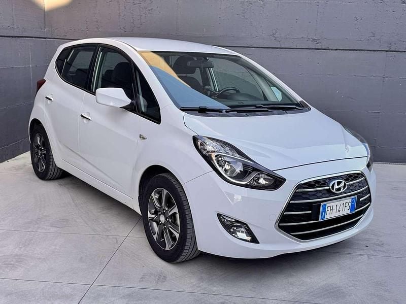 Usata Hyundai ix20 90 CV (66 kW) 2017 Bianco Utilitaria