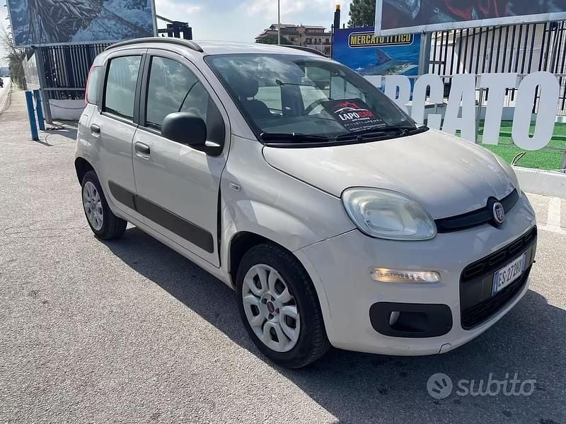 Usata Fiat Panda Lounge 84 CV (61 kW) 2013 Beige Utilitaria