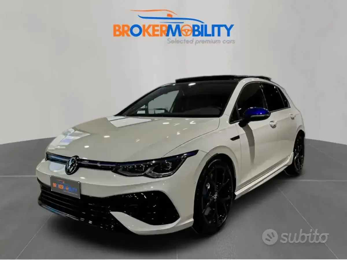 Usata VW Golf VIII R 333 CV (244 kW) 2023 Bianco Berlina
