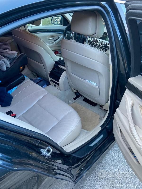 Usata BMW 525 204 CV (150 kW) 2010 Nero Berlina