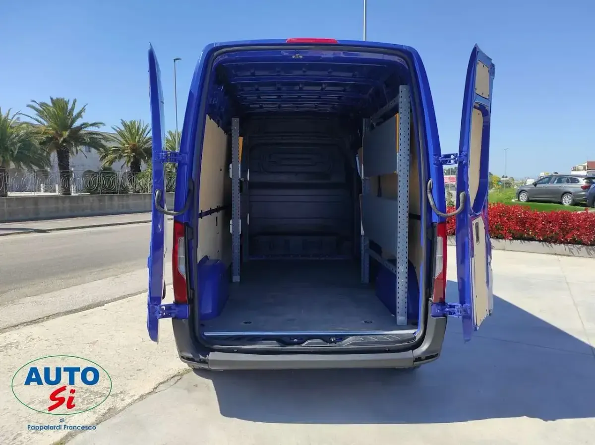 Usata Mercedes Sprinter 114 CV (83 kW) 2020 Blu/azzurro Furgone