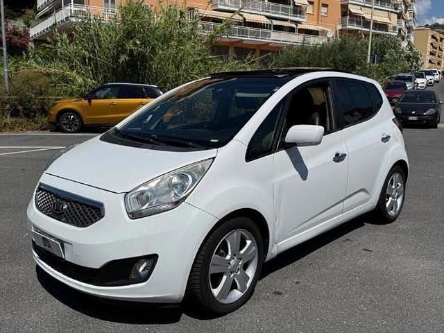 Bianco(met.) Usata 2011 Kia Venga Due volumi | 5490 € (Cara) - Immagine 1/4