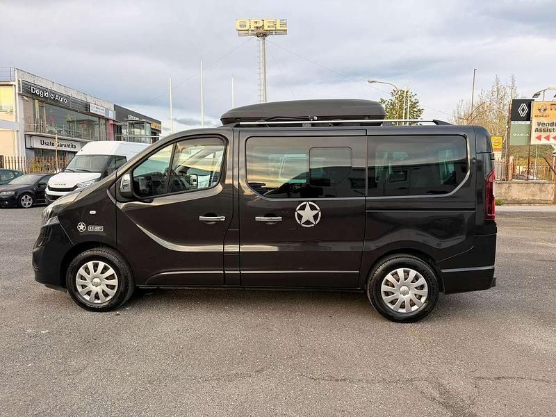Usata Opel Vivaro 125 CV (91 kW) 2016 Nero Monovolume