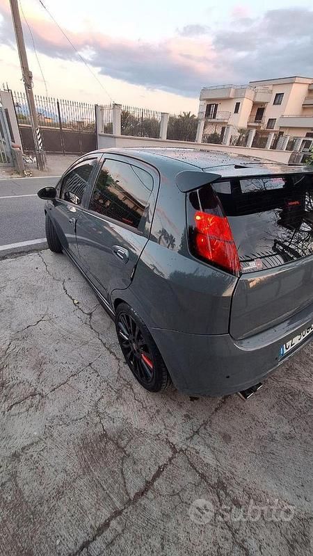 Usata Fiat Grande Punto 90 CV (66 kW) 2006 Grigio Utilitaria