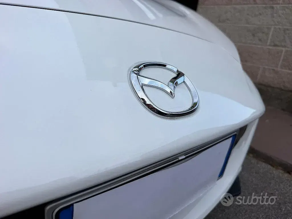 Usata Mazda MX5 Exclusive-Line 132 CV (97 kW) 2023 Bianco Cabrio