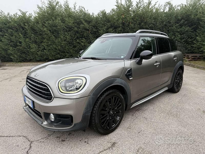 Begagnad Mini Cooper D Countryman Hype 150 HK (110 kW) 2018 Grå SUV