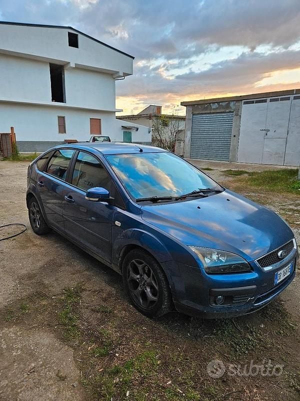 Blu Usata 2006 Ford Focus Berlina | 1100 € (Super prezzo) - Immagine 1/4