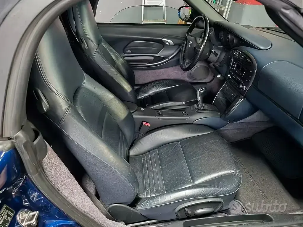 Usata Porsche Boxster 220 CV (161 kW) 2001 Blu Cabrio