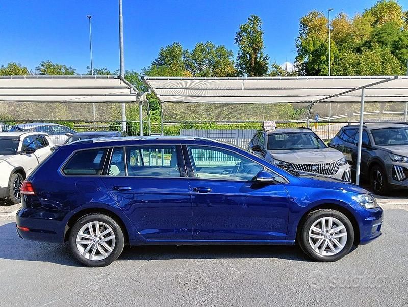 Usata VW Golf VII Business 116 CV (85 kW) 2018 Blu metallizzato Station wagon