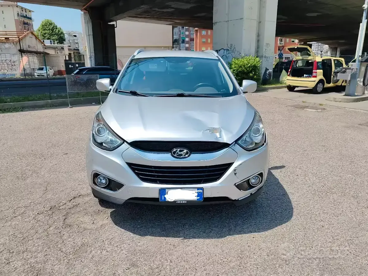 Usata Hyundai ix35 115 CV (84 kW) 2012 Grigio SUV