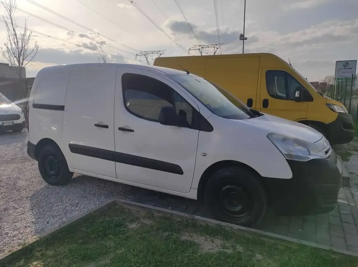 Usata Citroën Berlingo 90 CV (66 kW) 2015 Bianco Monovolume