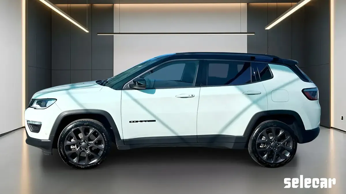 Usata Jeep Compass 179 CV (131 kW) 2021 Bianco / tetto nero SUV