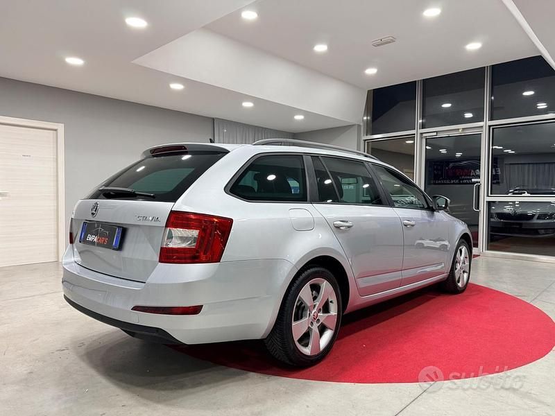 Usata Skoda Octavia Executive 150 CV (110 kW) 2014 Grigio Utilitaria