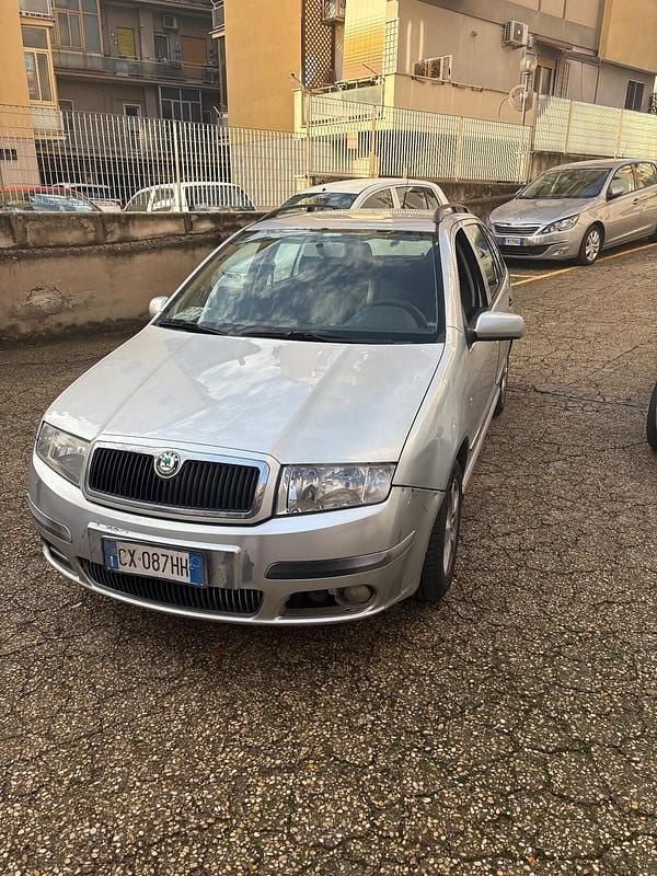 Usata Skoda Fabia 75 CV (55 kW) 2006 Argento Station wagon
