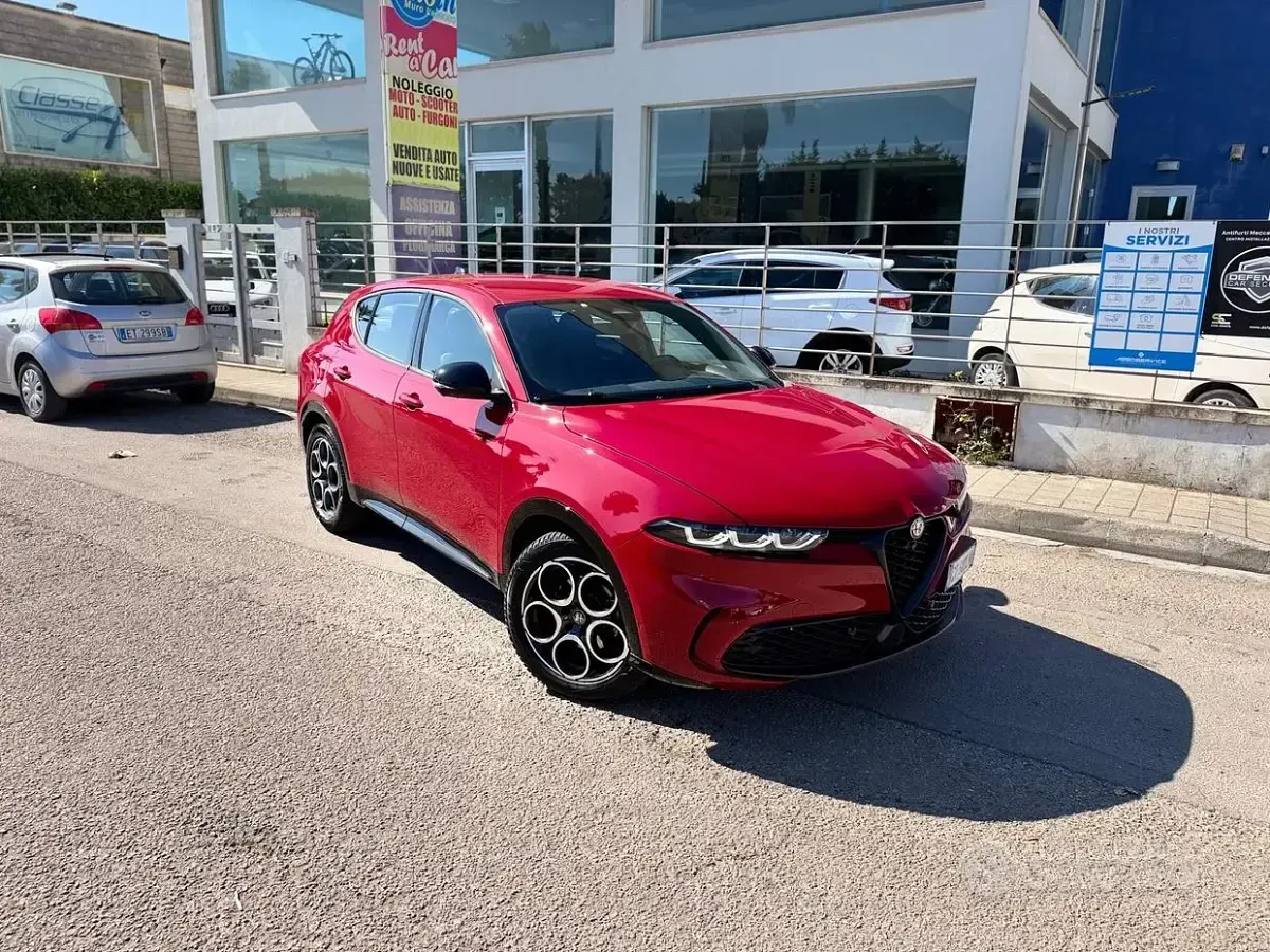 Usata Alfa Romeo Tonale Sprint 131 CV (96 kW) 2024 Rosso SUV